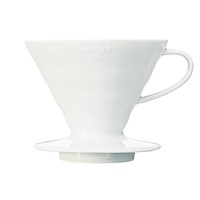 Hario keramický dripper na kávu V60-02 bílý